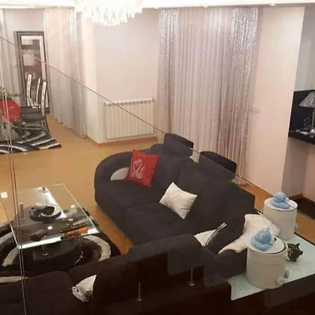 Maison Avec Piscine Et Barbecue *